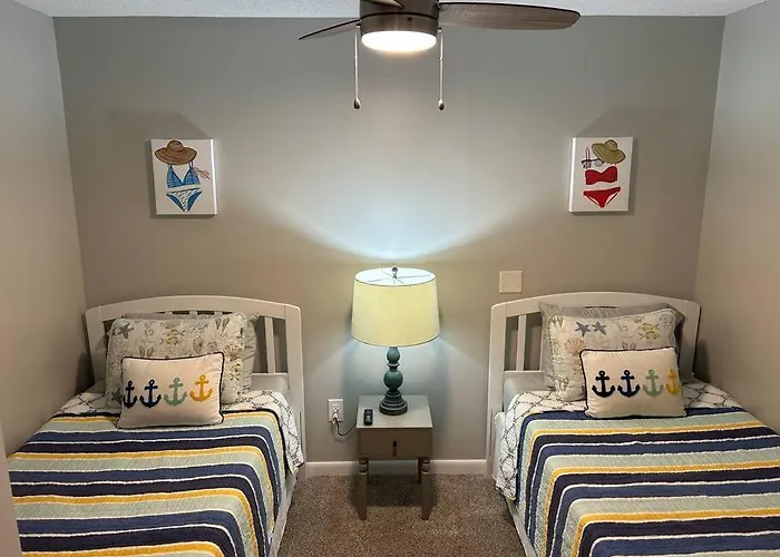 On The Sand Beachfront Condo, Newly Renovated
